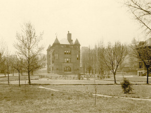 Alexander-Hall-1910